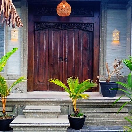 Regina Guest House ウブド エクステリア 写真