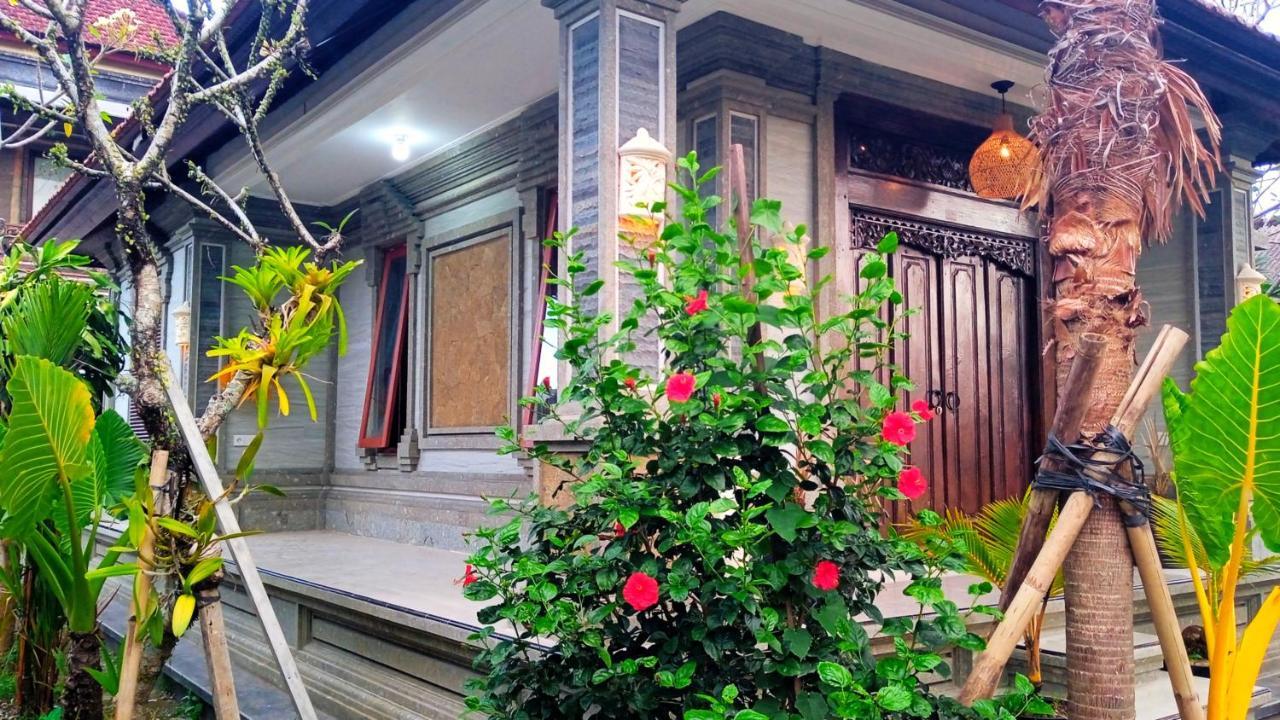 Regina Guest House ウブド エクステリア 写真